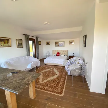 Blue River Apartment *